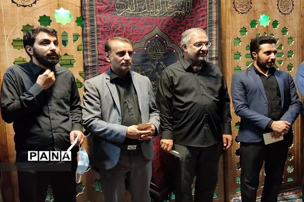 وداع دانش آموزان شیرازی با پیکر سردار بی سر شهید عبداله اسکندری -1