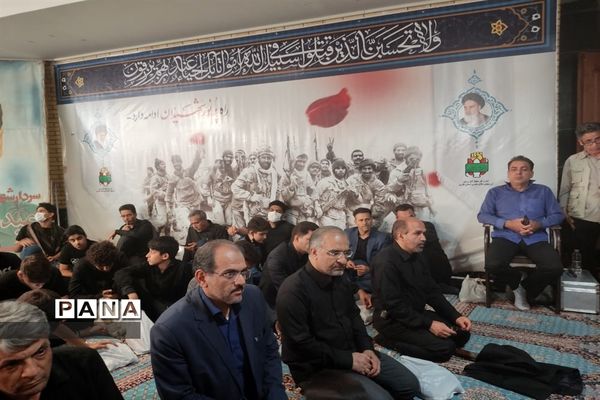 وداع دانش آموزان شیرازی با پیکر سردار بی سر شهید عبداله اسکندری -1