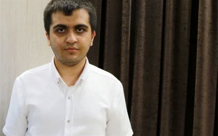 رتبه 4 کنکور تجربی: کتاب‌های درسی بهترین منبع برای موفقیت در کنکور هستند