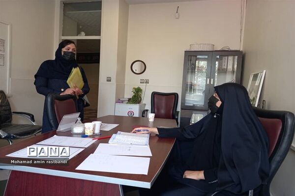 شروع فرایند هدایت تحصیلی جهت مشاوره دانش‌آموزان ورودی پایه دهم منطقه ۱۳