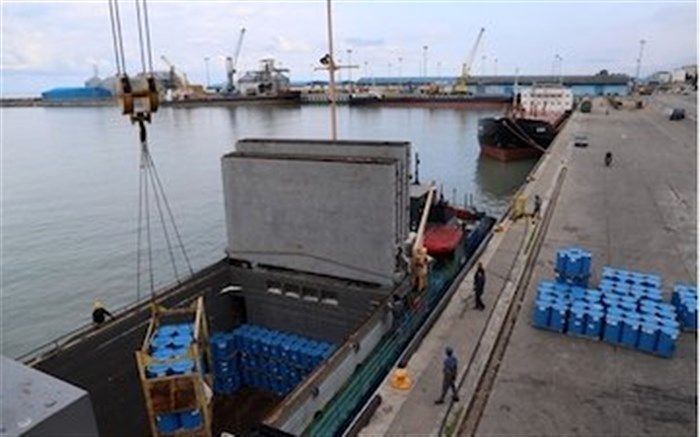 تخلیه و بارگیری ۱۵ میلیون تن کالا در بندر امام(ره) طی ۴ ماه نخست سال جاری