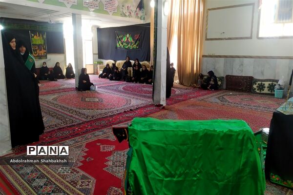 عزاداری دانش آموزان شهر خاش در سوگواره « احلی من العسل»