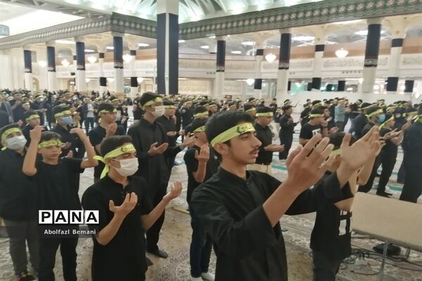 سوگواره عاشورایی «احلی من العسل» در قم-1