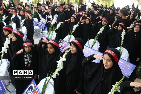 آیین آغاز نصب 222 تابلوی هوشمند شهدا در قم-2