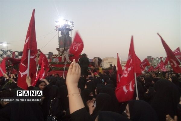 مراسم با شکوه وداع با پیکر مطهر پنج شهید مدافع حرم تازه تفحص شده در تهران