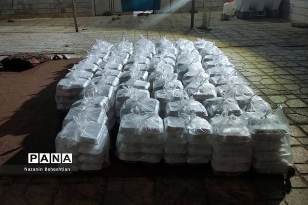 طبخ غذا نذری  در شب ششم محرم در شهرستان زیرکوه