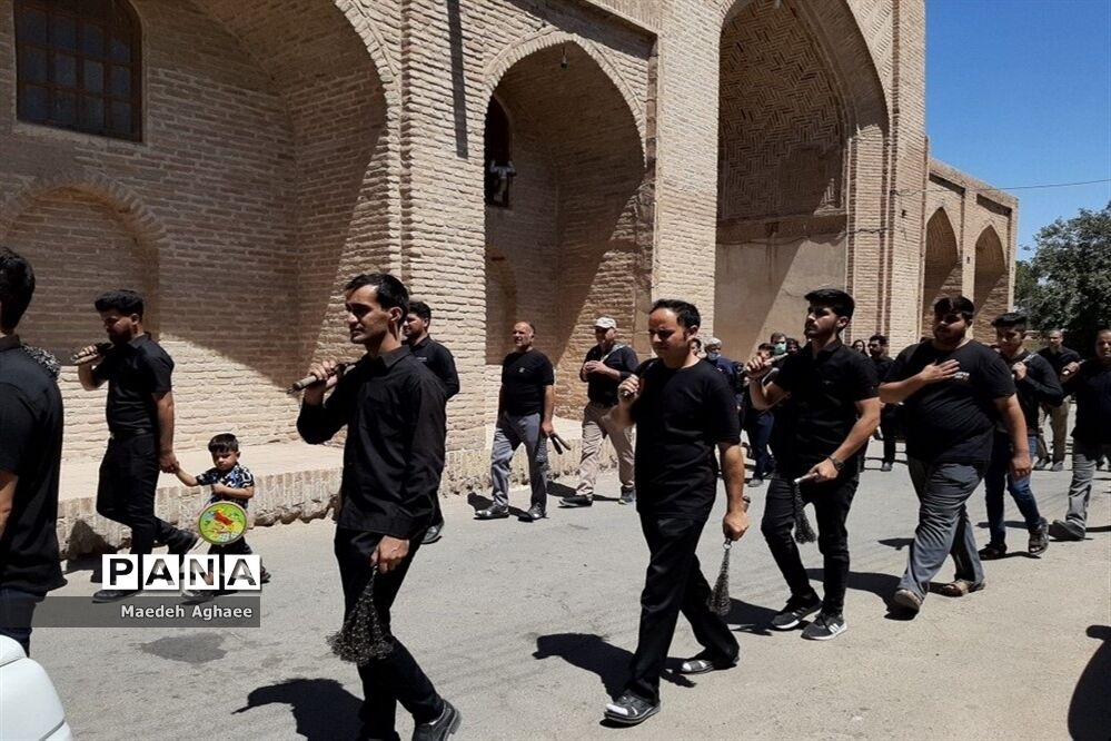 برگزاری مراسم زنجیر و سینه زنی در گناباد