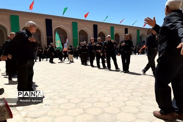 برگزاری مراسم زنجیر و سینه زنی در گناباد