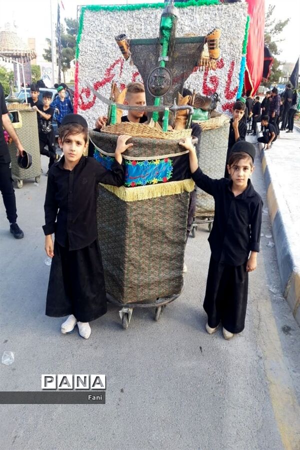 حرکت دستجات عزاداری در شهرستان فلاورجان