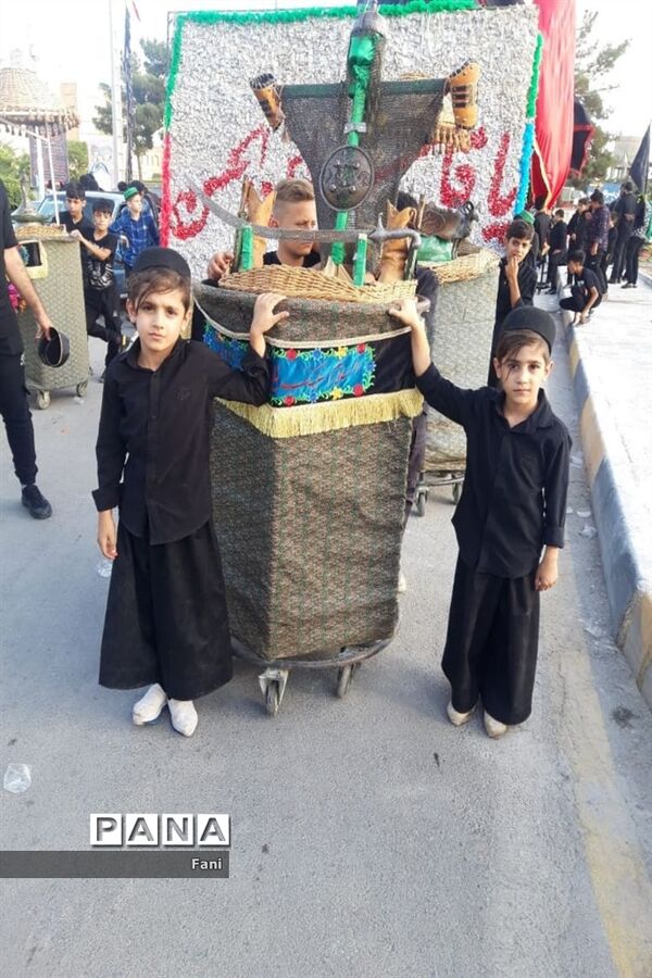 حرکت دستجات عزاداری در شهرستان فلاورجان