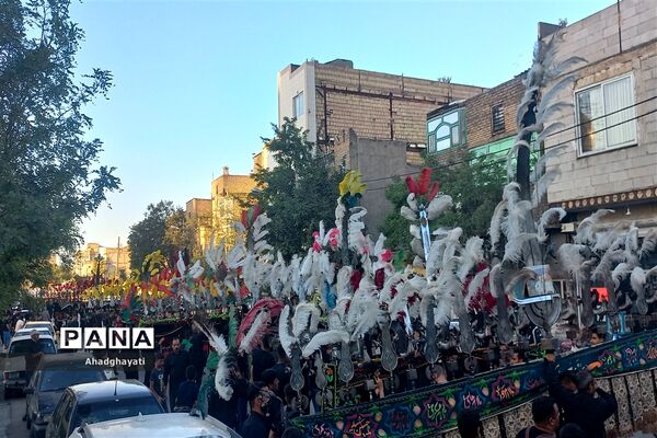 دسته‌روی عزاداران حسینی تا حرم مطهر رضوی
