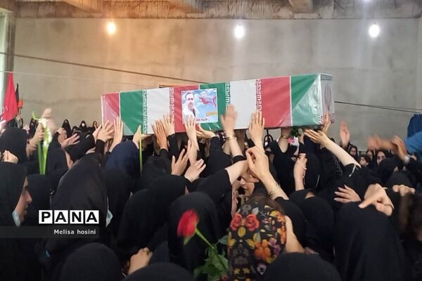 تشییع پیکر دو شهید مدافعان حرم در محمودآباد