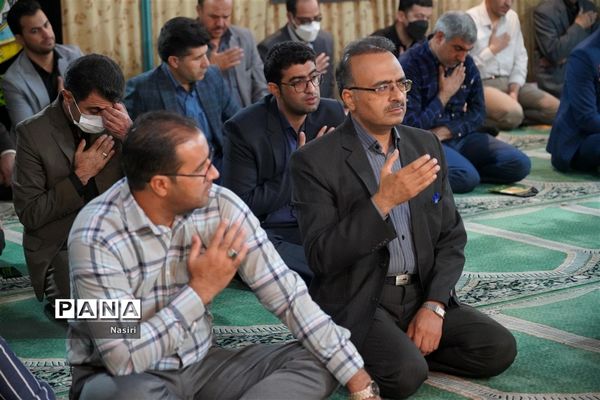 برپایی مراسم روضه‌خوانی اباعبدالله الحسین(ع) در اداره کل آموزش و پرورش اصفهان