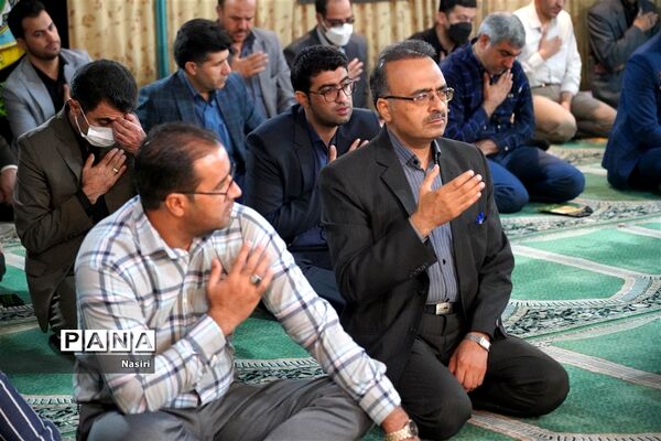 برپایی مراسم روضه‌خوانی اباعبدالله الحسین(ع) در اداره کل آموزش و پرورش اصفهان