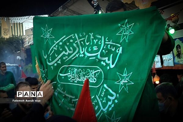 مراسم وداع با پیکر ۵ شهید مدافع حرم در میدان امام حسین(ع)