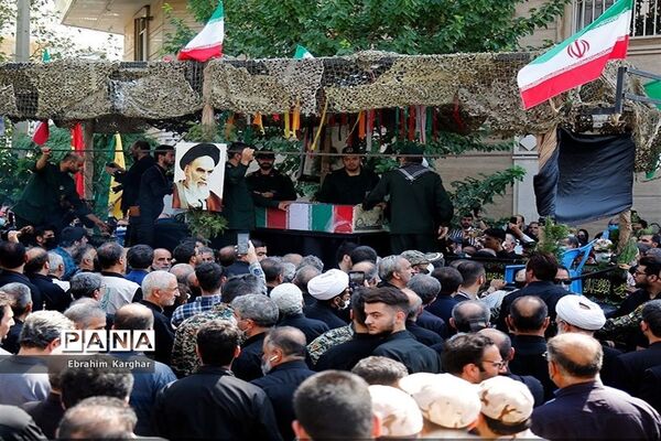 شهید گمنام 17 ساله مهمان آموزش و پرورش منطقه5 شد