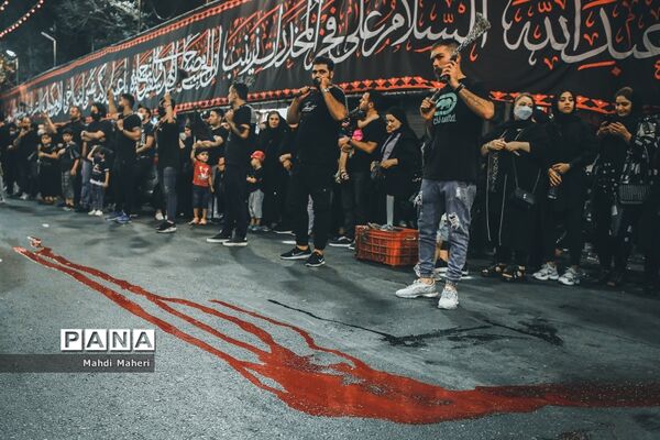 عزاداری شب عاشورا در محله رودکی