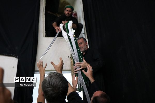 آیین عزاداری «مشق شمشیر» نجفی‌های مقیم قم