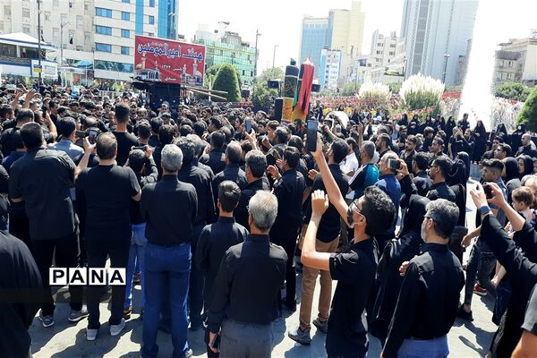 مراسم تاسوعای حسینی  در مشهد مقدس