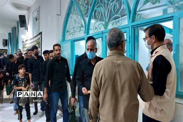 طبخ و توزیع ۶۰۰۰ پرس غذا به عزاداران حسینی در مجتمع بقیه‌الله شهر بافران
