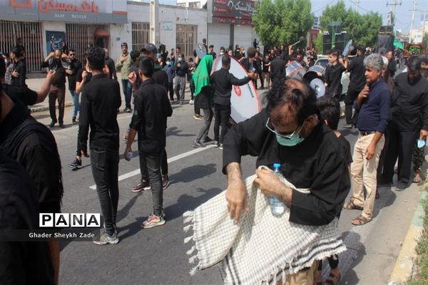 عزاداری مردم چابهار در تاسوعای حسینی (ع)
