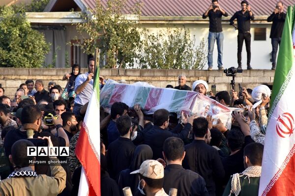 خاکسپاری پیکر مطهر شهید محمد امین کریمیان در بهنمیر