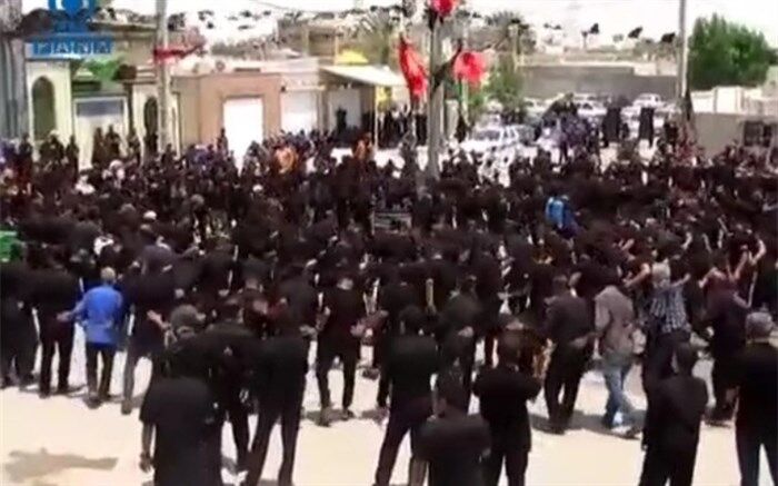 عزاداری سنتی "سینه‌زنی واحد" بمناسبت تاسوعای حسینی در شهرستان بندرلنگه