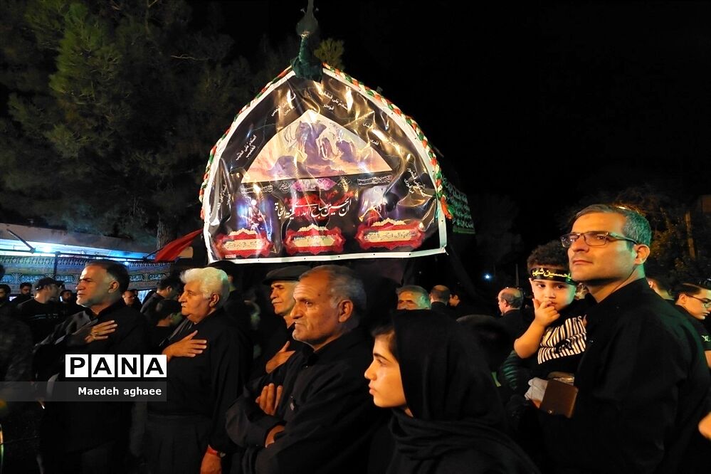 برگزاری  مراسم تاسوعا و نخل گردانی در گناباد