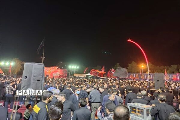 برگزاری مراسم عزاداری شب عاشورا در کانون فرهنگی رهپویان وصال شیراز