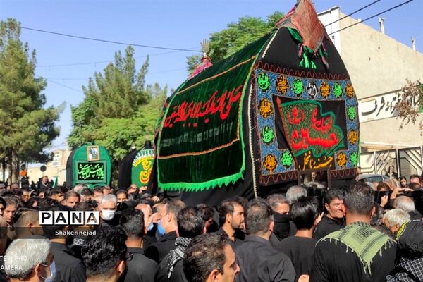 آیین نخل گردانی در شهر بادرود