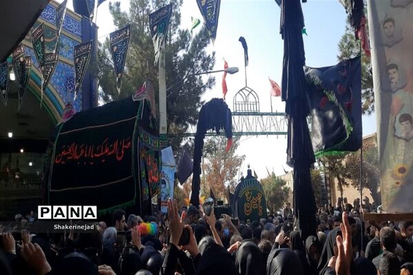 آیین نخل گردانی در شهر بادرود