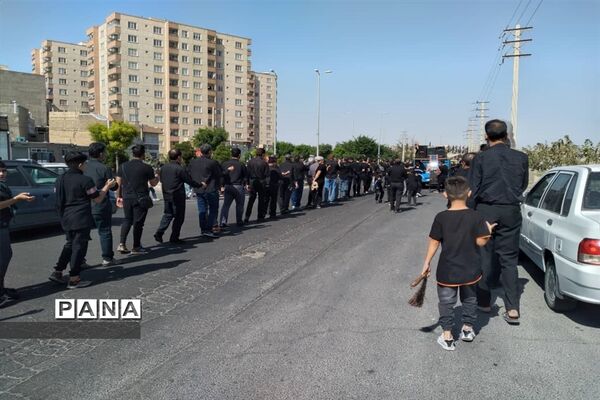 برگزاری مراسم عاشورا حسینی در بلوار مظاهری کرج