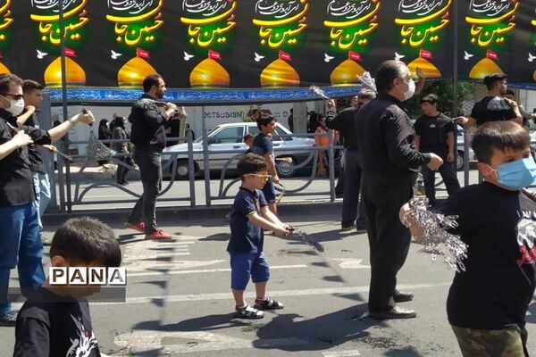 برگزاری مراسم عاشورا حسینی در بلوار مظاهری کرج