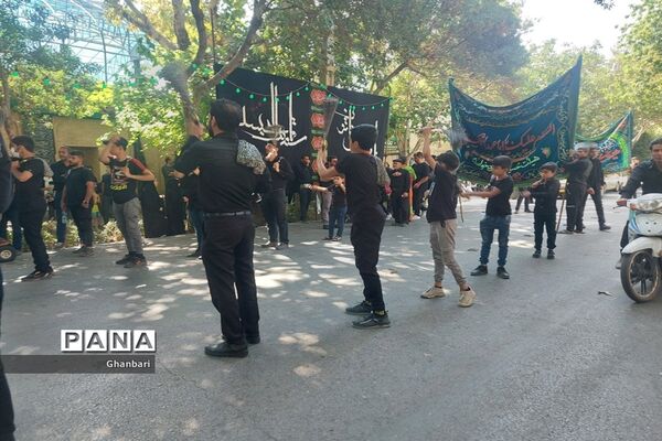 مراسم عاشورای حسینی در انگورستان ملک اصفهان