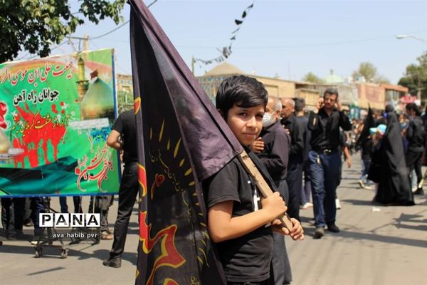 مراسم عزاداری و نماز ظهرعاشورا درقزوین