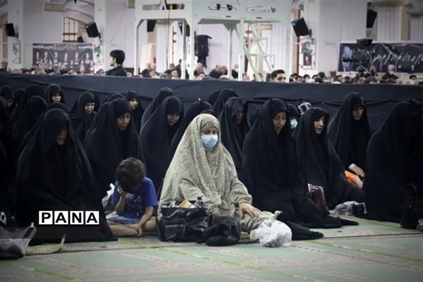 نماز ظهر عاشورا در تبریز