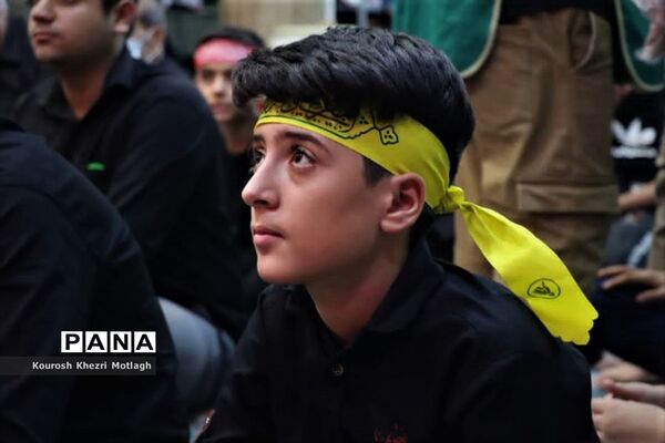 حضور پرشور دانش‌آموزان در عزاداری‌های دهه اول محرم در کازرون