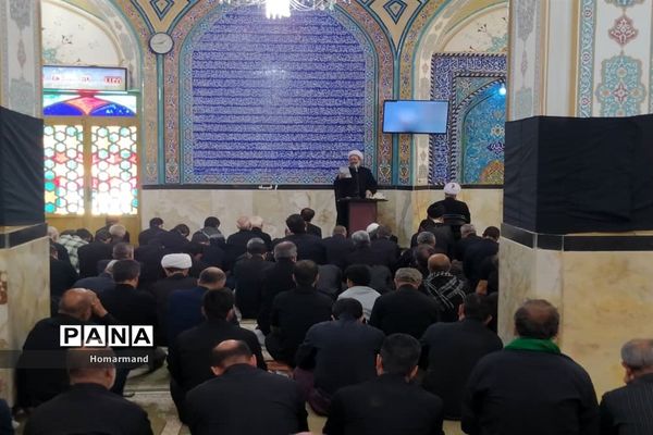 برگزاری نماز ظهر عاشورا  در حرم مطهر حضرت محمد هلال بن علی (ع)  آران و بیدگل