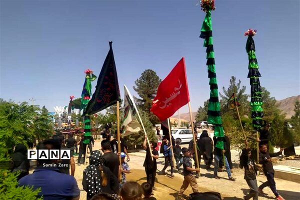 آیین عزاداری مردم شهر سورمق در سوگ امام حسین (ع)