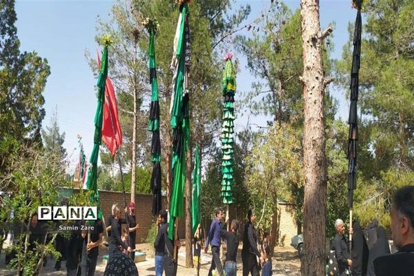 آیین عزاداری مردم شهر سورمق در سوگ امام حسین (ع)