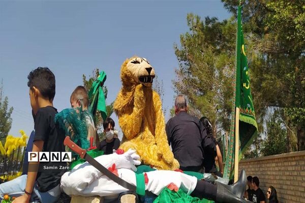 آیین عزاداری مردم شهر سورمق در سوگ امام حسین (ع)