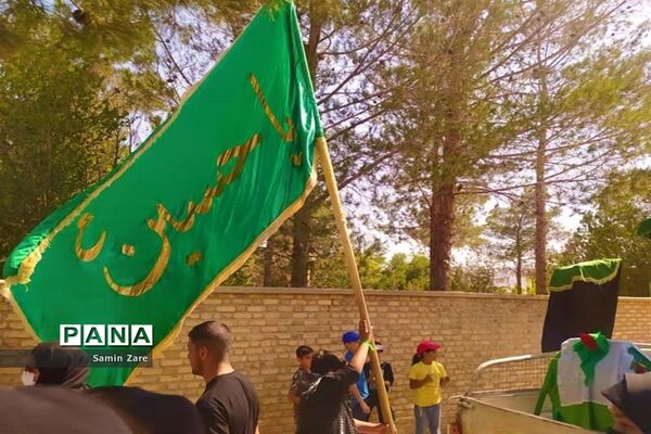 آیین عزاداری مردم شهر سورمق در سوگ امام حسین (ع)