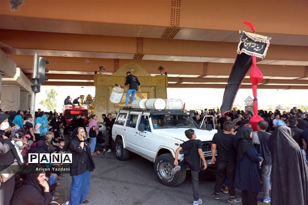 خاکسپاری پیکر مطهر سردار بی‌سر شهید اسکندری در شیراز