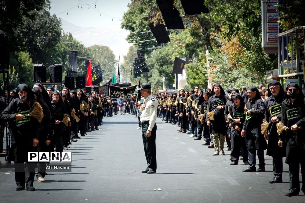 حضور پرشور عاشقان حسینی روز عاشورا در ارومیه