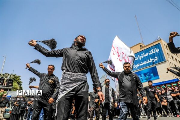 عزاداری مردم ارومیه در عاشورای حسینی
