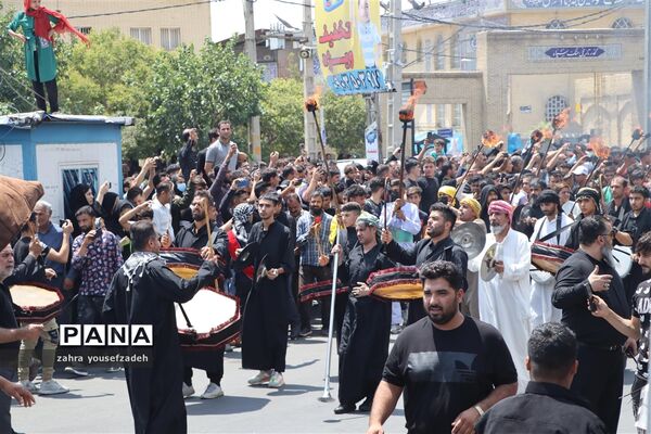 مراسم خیمه سوزان روز عاشورای حسینی در شیراز