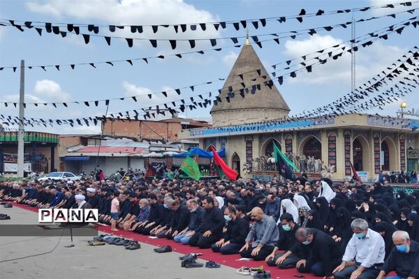 اقامه نماز ظهر عاشورا در امامزاده یحیی ساری