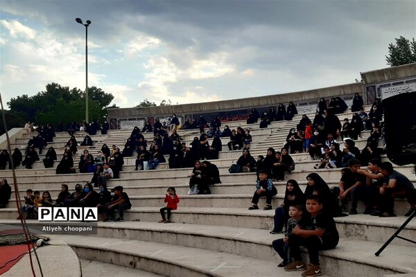 هنرنمایی شبیه‌خوانان آیین سنتی تعزیه در فرهنگسرای خاوران