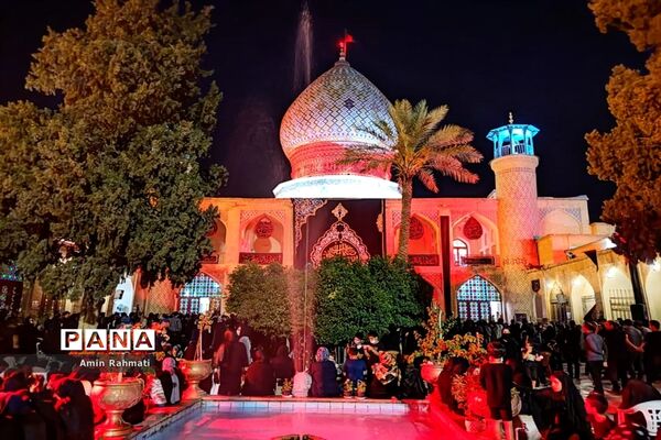 مراسم عزاداری شام غریبان حسینی در حرم مطهر حضرت علی ابن حمزه (ع) در شیراز