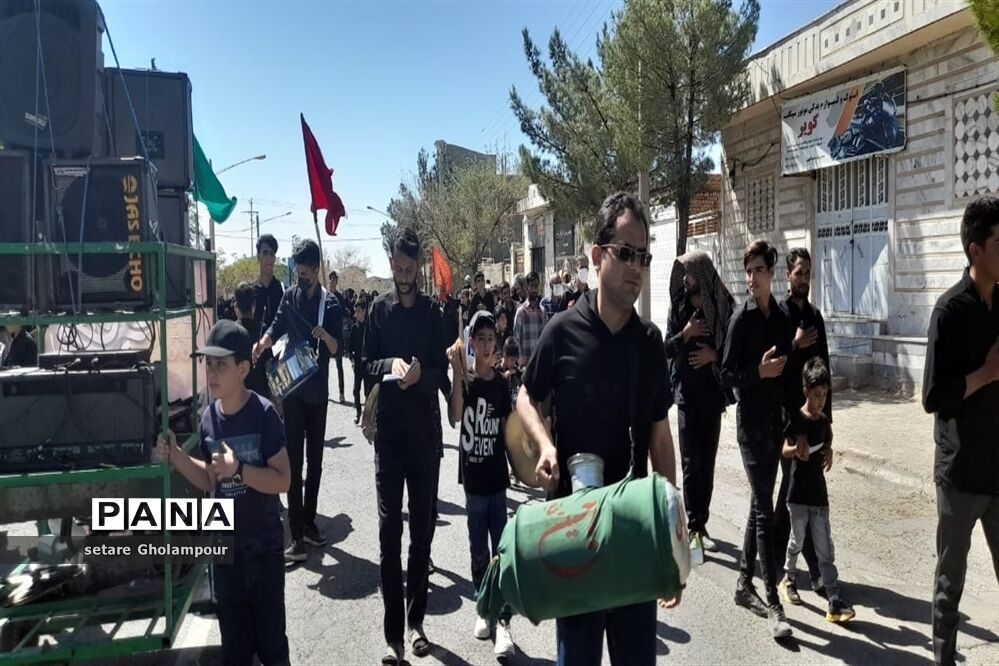 برپایی هیات و نماز روز عاشورا در شهرستان درمیان